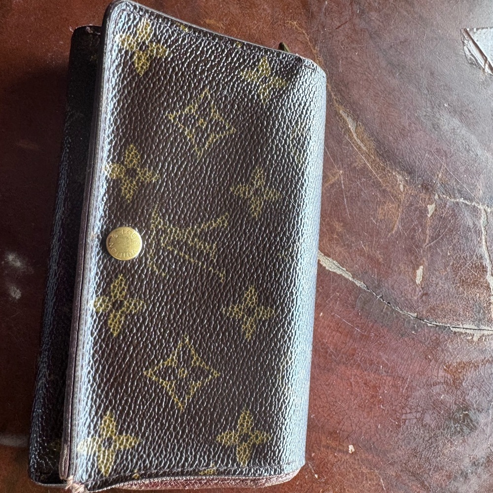 Louis Vuitton Brown and Gold Monogram Clutch